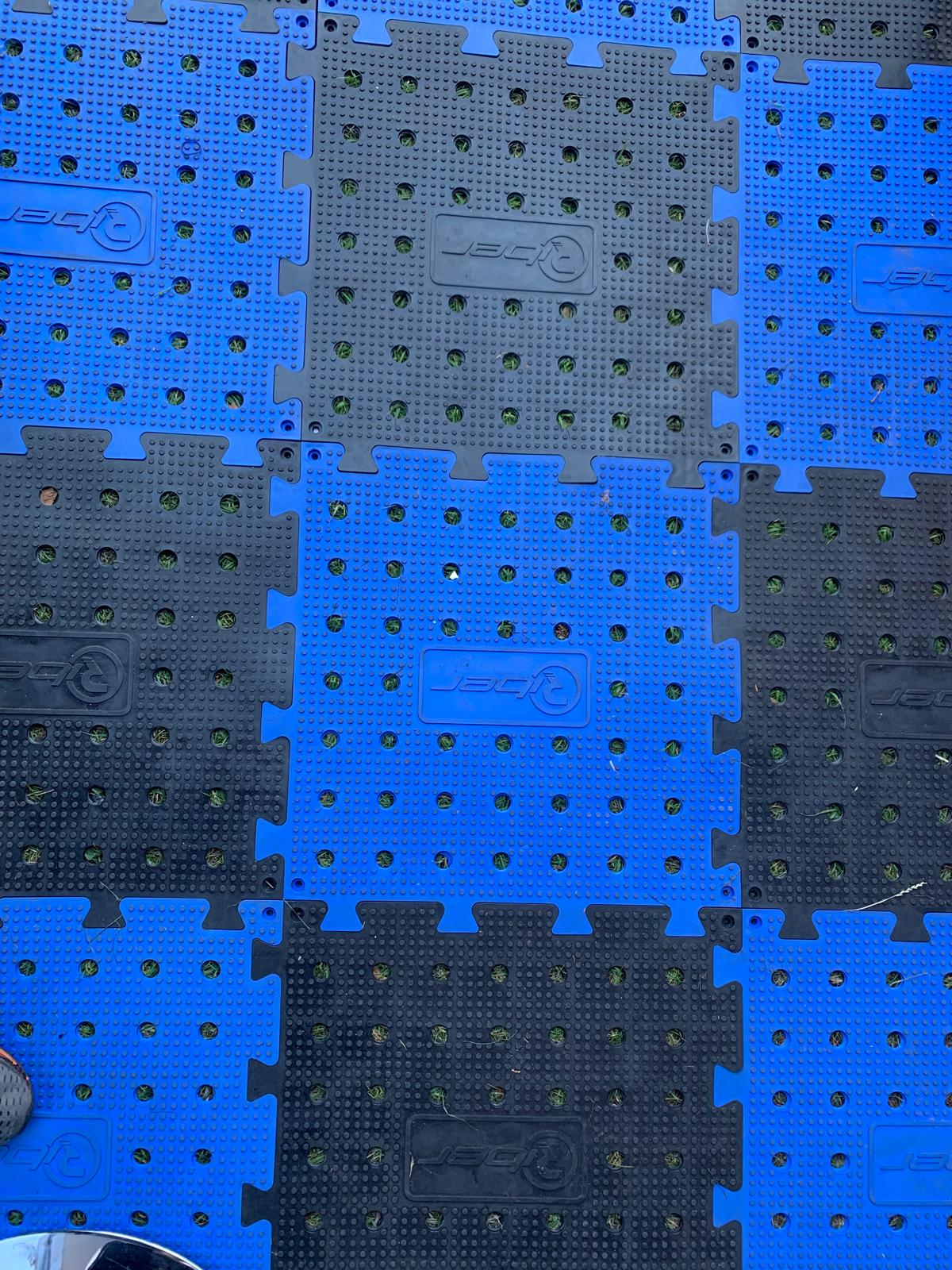 FLOORING TILE WITH HOLES (1SQM PACK OF 4)